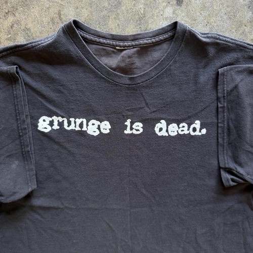 Vintage y2k grunge is - y2k,